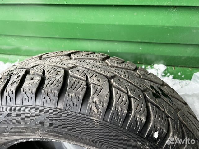 Yokohama IceGuard Stud IG65 215/65 R16