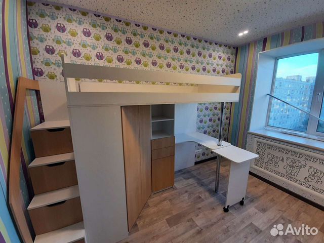 Детская кровать чердак со столом и шкафом