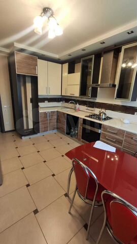 3-к. квартира, 110 м², 5/6 эт.