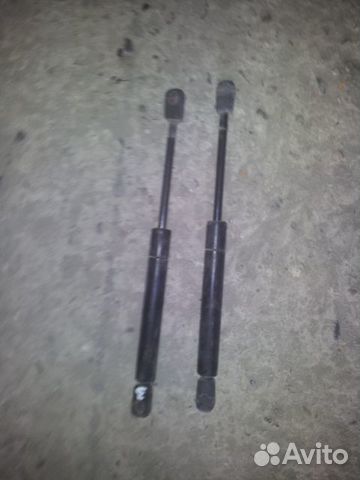 Амортизаторы, петли крышки багажника Audi A4 B5