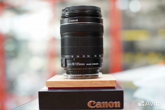 Объектив Canon EF-S 18-135 mm IS STM