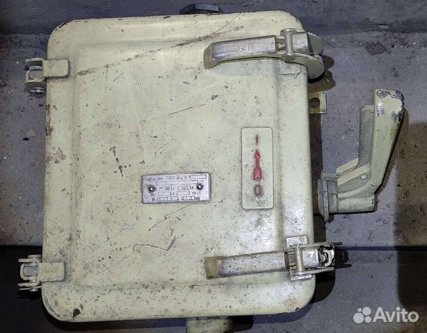 Ярв-313 100А рубильник. сделано В СССР