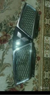 Продается решетка радиатора на Митсубиси Оутлендер