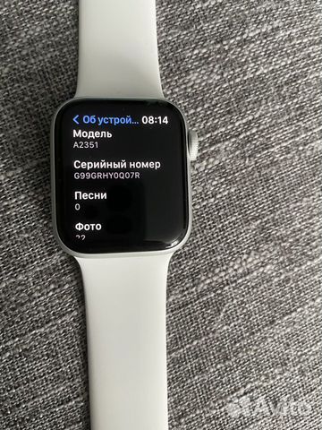 Продам смарт-часы Apple Watch SE 40 мм