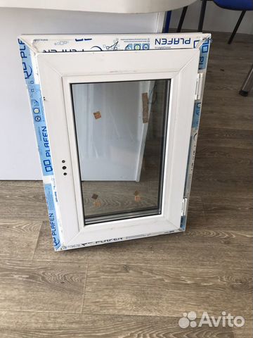 Окно пластиковое новое 500/700мм