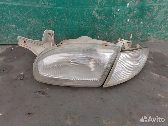 Фара левая для Hyundai Accent 1 с поворотником