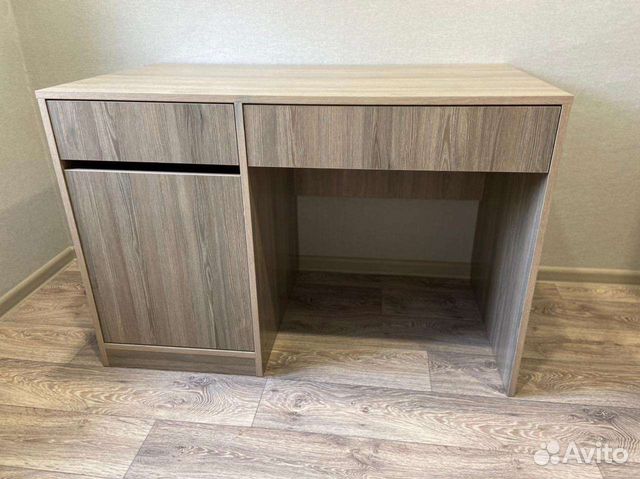 Письменный стол