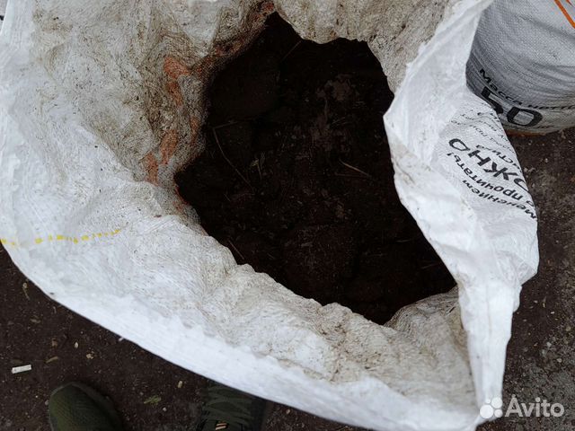 Чернозем, навоз, перегной в мешках