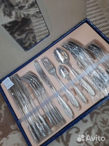 Набор столовых приборов новый в подарочном боксе
