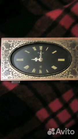 Часы настольные механические золотые 80 г