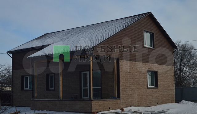 Коттедж 198,8 м² на участке 12 сот.