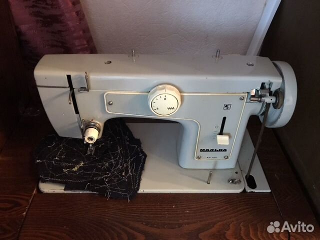 Машинка швейная бытовая Зигзаг класса 120-22