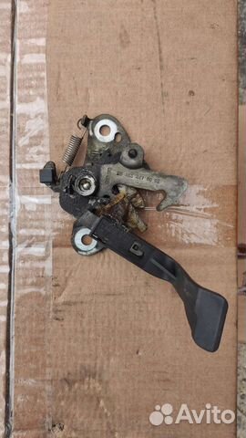 Замок капота пежо 407