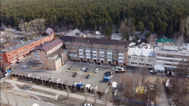 4-к. квартира, 120 м², 2/4 эт.