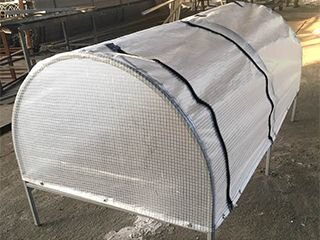 Парник с армированным чехлом