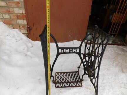 Чугунная станина от швейной машины Подольск