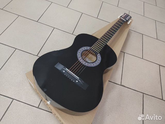 Акустическая гитара новая + набор