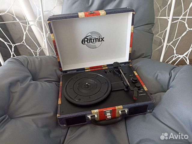Ritmix lp-120b. Ritmix lp-120b black. виниловый проигрыватель ritmix lp 120b. виниловый проигрыватель ritmix lp-240.
