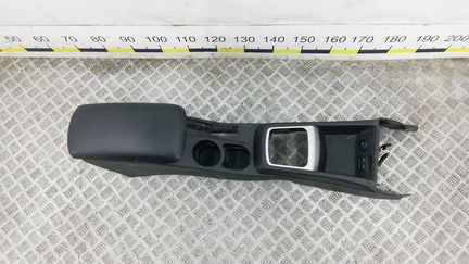 Подлокотник центральный на KIA Ceed 1