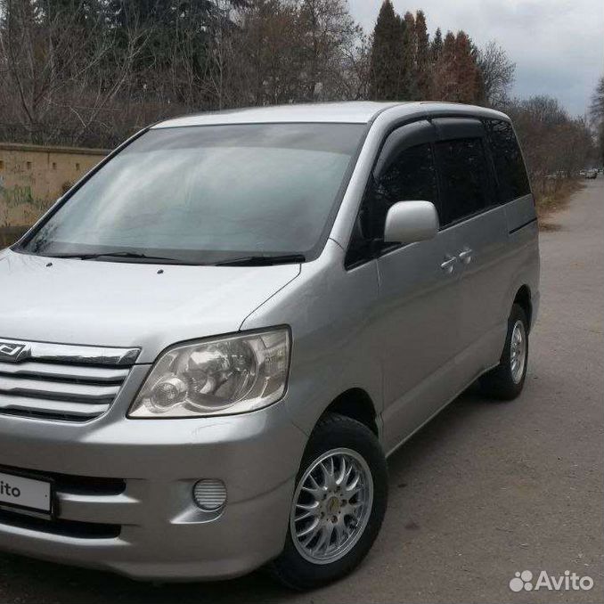 Тойота ноах комплектация wxb 1. Noah 2002. Тойота ноах 2004. Тойота noah 2018. Тойота ной 2002.