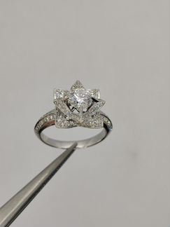 Золотое кольцо с бриллиантами 1,252 ct