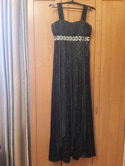 Чёрное вечернее платье