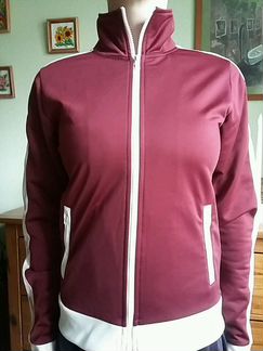 Спортивная куртка