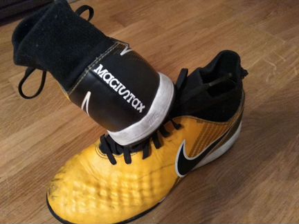 Бутцы Nike Magisitax, р.38