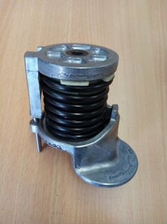 Натяжитель приводного ремня Audi A6