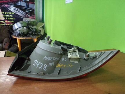 Фонарь левый в крыло Фольксваген Фаетон Phaeton