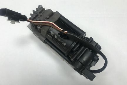 Компрессор пневмоподвески BMW5 F07 GT, 37206789450