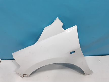 Крыло переднее левое Nissan Tiida 2007 - 2014