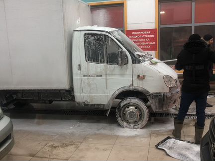 Грузовой фургон