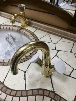 Двухвентильный смеситель для раковины Dornbracht B