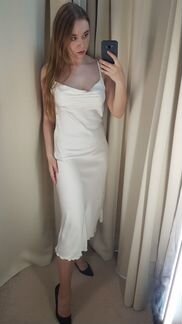 Новое шелковое женское платье