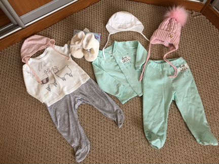 Вещи на девочку до года