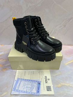 Демисезонные ботинки Fendi