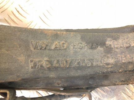 Кулак поворотный передний правый Volkswagen