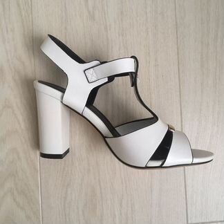 Босоножки inario 35 р