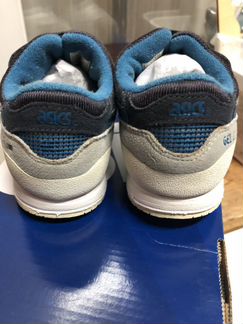 Кроссовки Asics