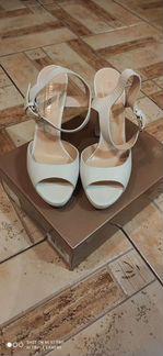 Босоножки Carlo Pazolini новые 39