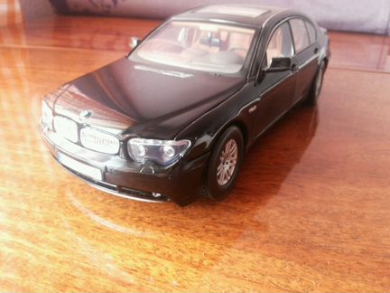 Модель автомобиля BMW 745i e65