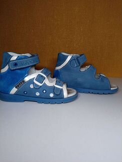 Сандалии на мальчика размер 25