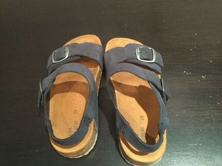 Продам детские сандалии Zara для мальчика