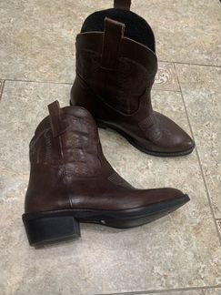 Ботинки/казаки 36 р Италия