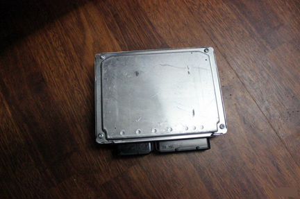 Блок управления двигателем Audi A4