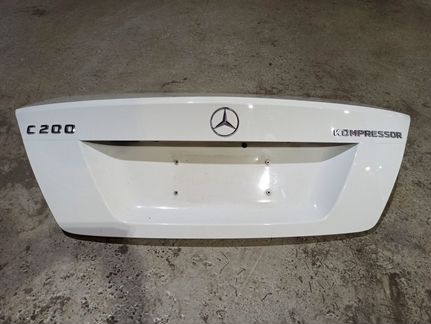 Крышка багажника W204