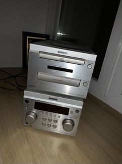 Магнитола с двумя колонками