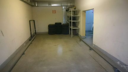 Машиноместо, 25 м²
