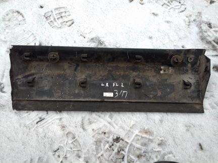 Молдинг двери задней правой Land Rover Freelander2
